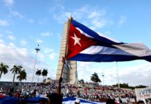 Evalúa México detener envíos de crudo a Cuba Cuba