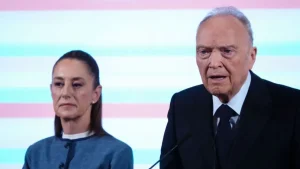 La presidenta Claudia Sheinbaum subrayó que la principal diferencia en la relación con la nueva fiscal general de la República radica en la coordinación, la confianza y el trabajo previo de equipo, al responder este jueves a una pregunta sobre los cambios en la Fiscalía General de la República ( FGR ) tras el relevo en su titularidad.