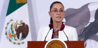 La presidenta Claudia Sheinbaum fijó este lunes una postura detallada del Gobierno de México frente a la reciente intervención de Estados Unidos en Venezuela, acción que derivó en la captura del presidente Nicolás Maduro y su esposa, así como en la pérdida de, al enos, 40 vidas humanas. Durante su conferencia de prensa matutina, la mandataria reiteró que México rechaza de manera categórica cualquier forma de intervención en los asuntos internos de otros países.