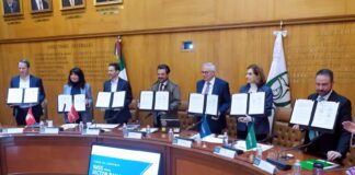 Firma de convenios de colaboración con instituciones del sector bancario.