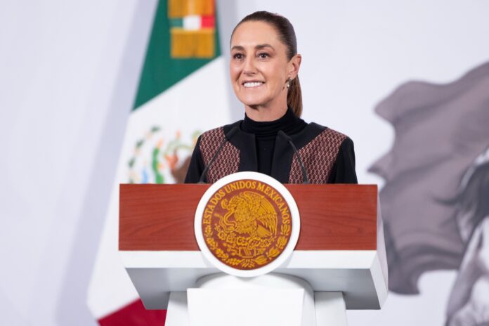 La presidenta de México, Claudia Sheinbaum Pardo, afirmó que la iniciativa de reforma electoral enviada al Congreso no representa un retroceso democrático ni genera incertidumbre para el clima de inversión, luego de que organismos empresariales como la Coparmex calificaran la propuesta como “inoportuna”. La presidenta de México, Claudia Sheinbaum Pardo, afirmó que la iniciativa de reforma electoral enviada al Congreso no representa un retroceso democrático ni genera incertidumbre para el clima de inversión, luego de que organismos empresariales como la Coparmex calificaran la propuesta como “inoportuna”.
