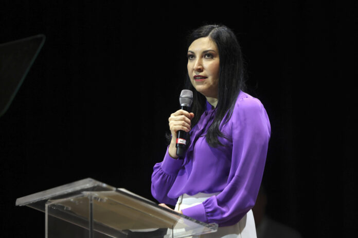 Participación femenina mejora estabilidad bancaria, destaca Rodríguez Ceja; solo 30% llega a la alta dirección