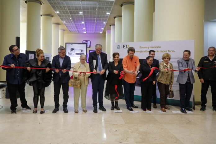 Corte de listón Escena y Memoria