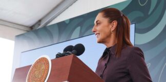 Sheinbaum dice que mujeres militares también enfrentan problemáticas, tras homenaje por el 8M