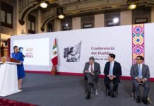 El gobierno de México informó que actualmente 13 mil 722 mexicanos permanecen detenidos en centros migratorios de Estados Unidos, en un contexto que también ha dejado 13 connacionales muertos bajo custodia o en operativos del ICE.