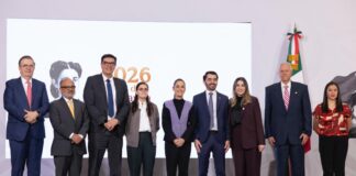 El gobierno federal presentó un programa de apoyo para la modenización de vehículos pesados, que incluye autobuses de transporte de pasajeros, camiones de carga y tractocamiones, con el objetivo de reducir los 30,000 accidentes anuales en los que participan estos vehículos, proteger 200,000 empleos y actualizar la flota nacional, cuya edad promedio es de 19 años.