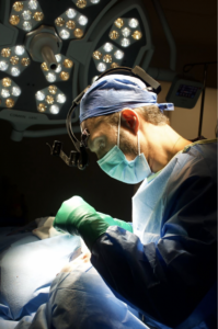 La cirugía estética es un trabajo en equipo: cirujano y paciente.