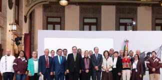 El equipo científico presentado por la presidenta Claudia Sheinbaum deberá determinar, en un plazo inicial de dos meses, bajo qué condiciones técnicas, ambientales, hídricas y sociales sería posible o no desarrollar fracking en México, así como en qué regiones del país podría considerarse su aprovechamiento.