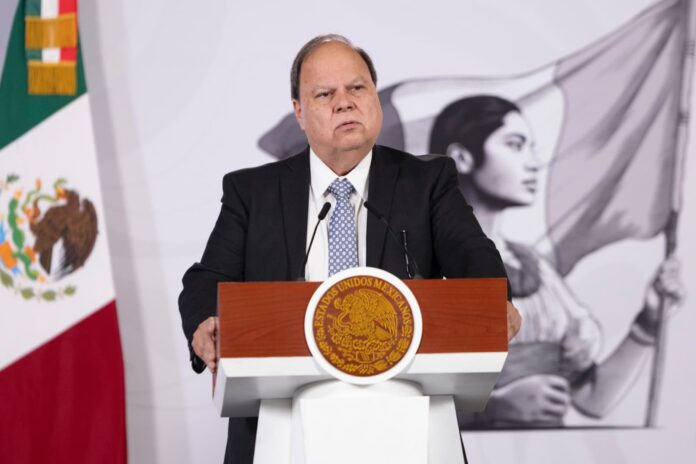 La empresa Flex anunció una inversión de mil millones de dólares en México para este año, la más grande que ha realizado en el país, en el marco de la conferencia matutina de la presidenta Claudia Sheinbaum. La empresa Flex anunció una inversión de mil millones de dólares en México para este año, la más grande que ha realizado en el país, en el marco de la conferencia matutina de la presidenta Claudia Sheinbaum.